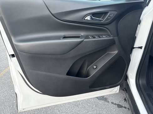 Used 2024 Chevrolet Equinox LT image 15