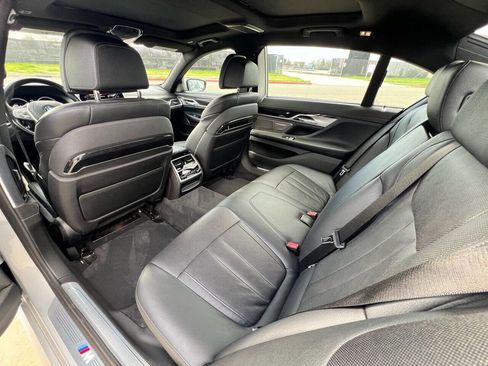 Used 2019 BMW 740e xDrive 740e xDrive iPerformance AWD 4 w/ Executive Package image 35