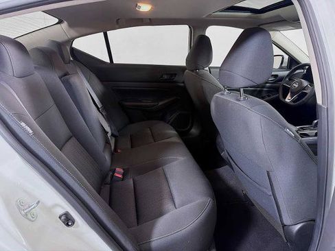 Certified 2024 Nissan Altima 2.5 SV w/ SV Premium Package FWD image 24