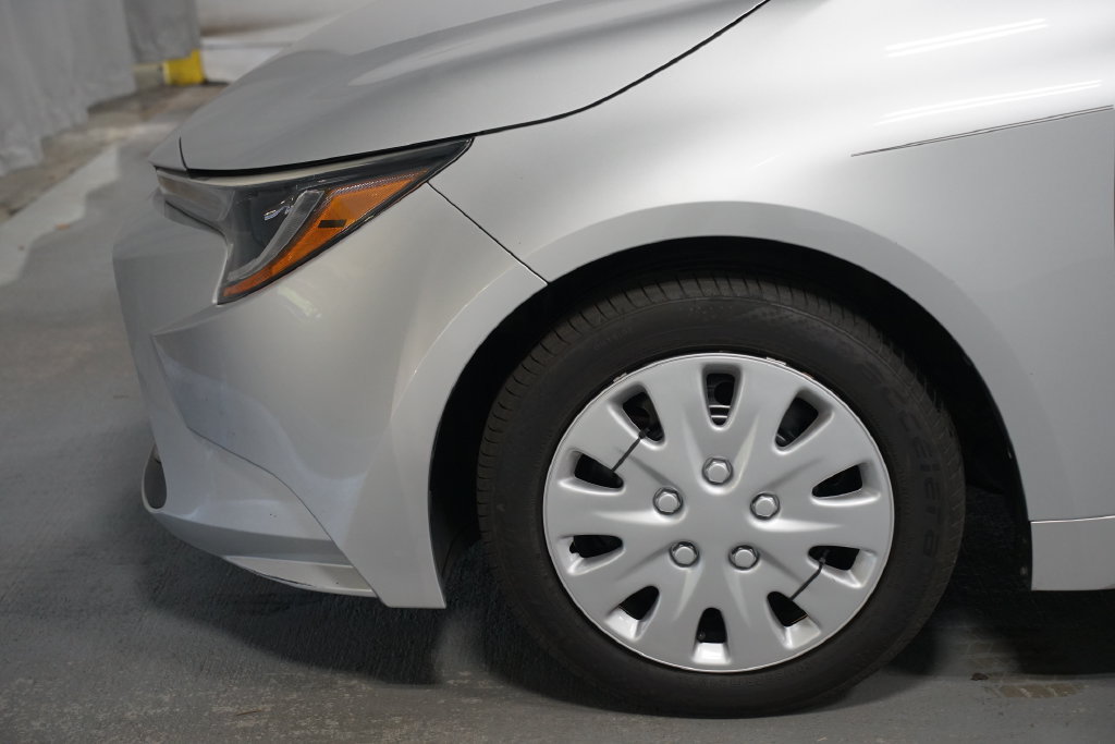 Certified 2021 Toyota Corolla LE FWD image 5