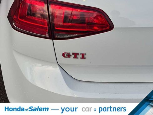 Used 2017 Volkswagen GTI Sport image 7