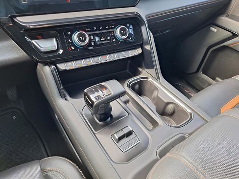 Used 2023 GMC Sierra 1500 AT4 w/ AT4 Preferred Package image 17