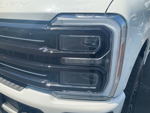 New 2026 Ford F250 Platinum AWD/4WD image 9