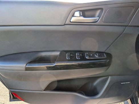 Used 2022 Kia Sportage SX image 16