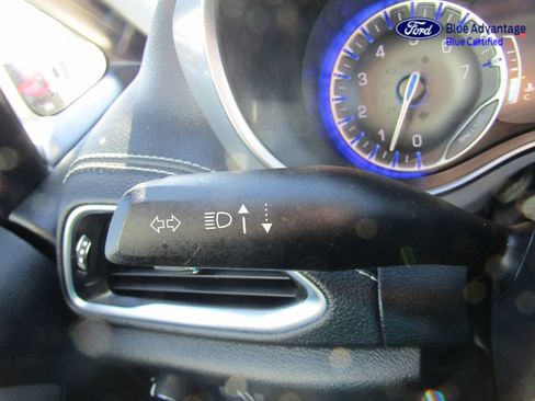 Used 2025 Chrysler Pacifica Limited FWD image 35