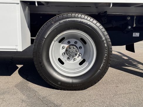 Used 2024 Ford F350 XLT w/ XLT Value Package image 12