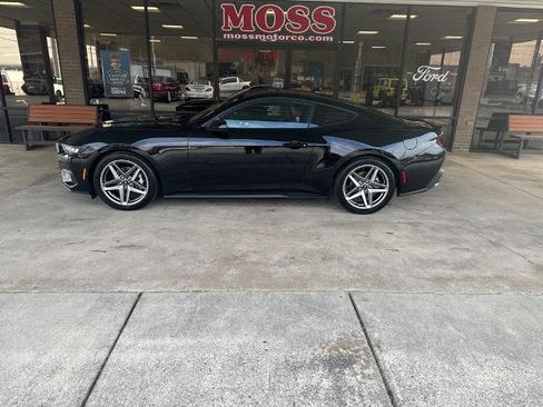 Certified 2025 Ford Mustang Premium image 7