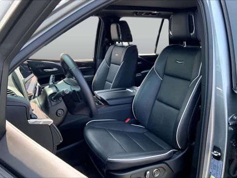 Used 2023 Cadillac Escalade Premium Luxury w/ LPO, Floor Liner Package AWD/4WD image 9