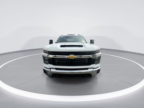 New 2026 Chevrolet Silverado 3500 LT w/ Convenience Package image 3