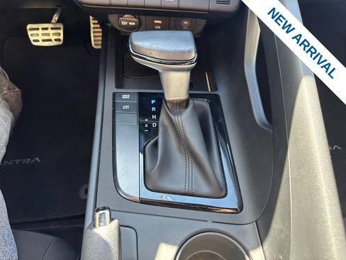 Used 2025 Hyundai Elantra Sport FWD image 26