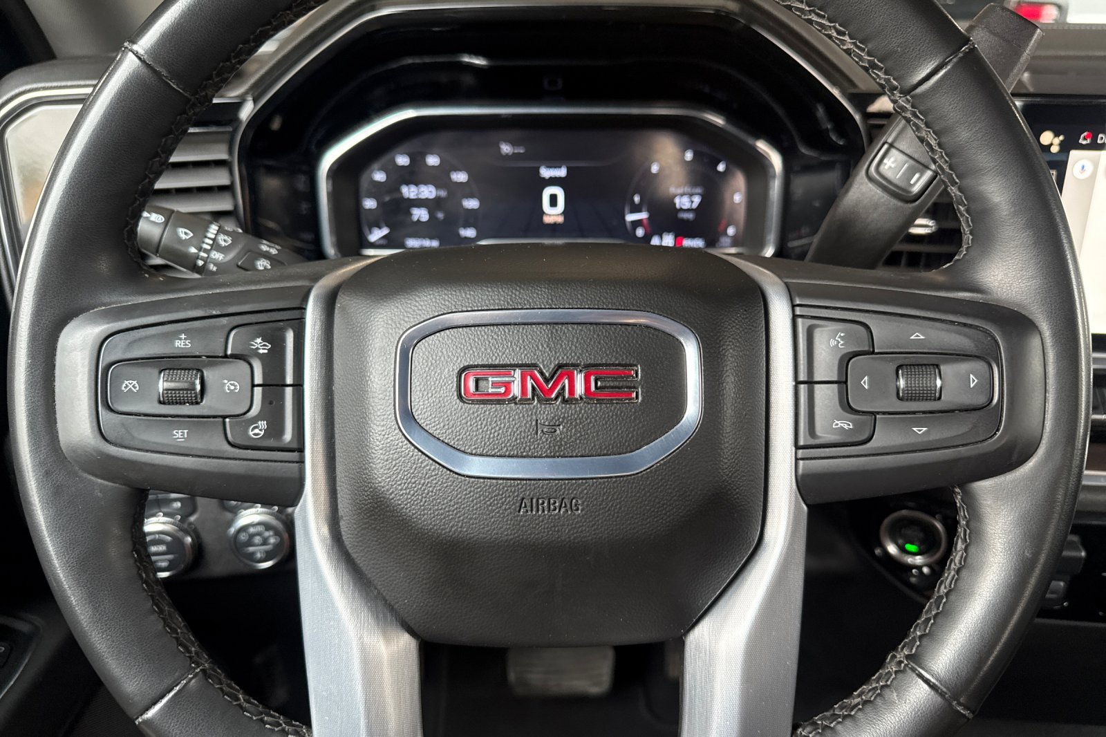 Used 2025 GMC Sierra 1500 SLT AWD/4WD image 32