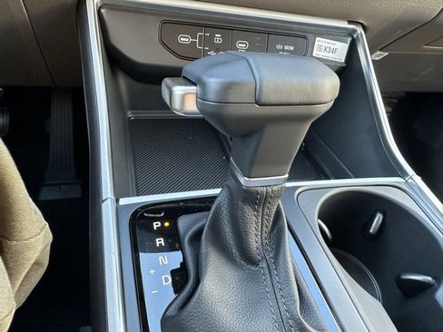 New 2026 Kia Carnival EX image 30