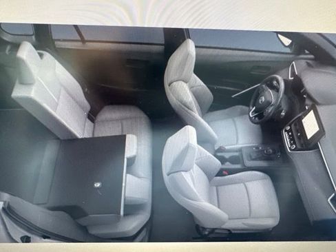 Used 2026 Toyota Corolla Cross SE image 9