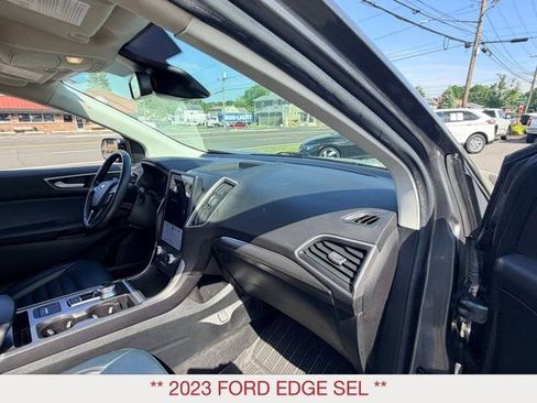 Used 2023 Ford Edge SEL w/ Sport Appearance Package AWD/4WD image 9