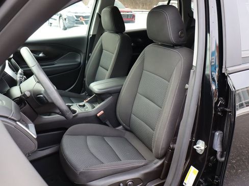 Used 2022 GMC Terrain SLE w/ Driver Convenience Package image 11