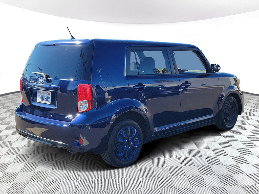 Used 2014 Scion xB FWD image 4