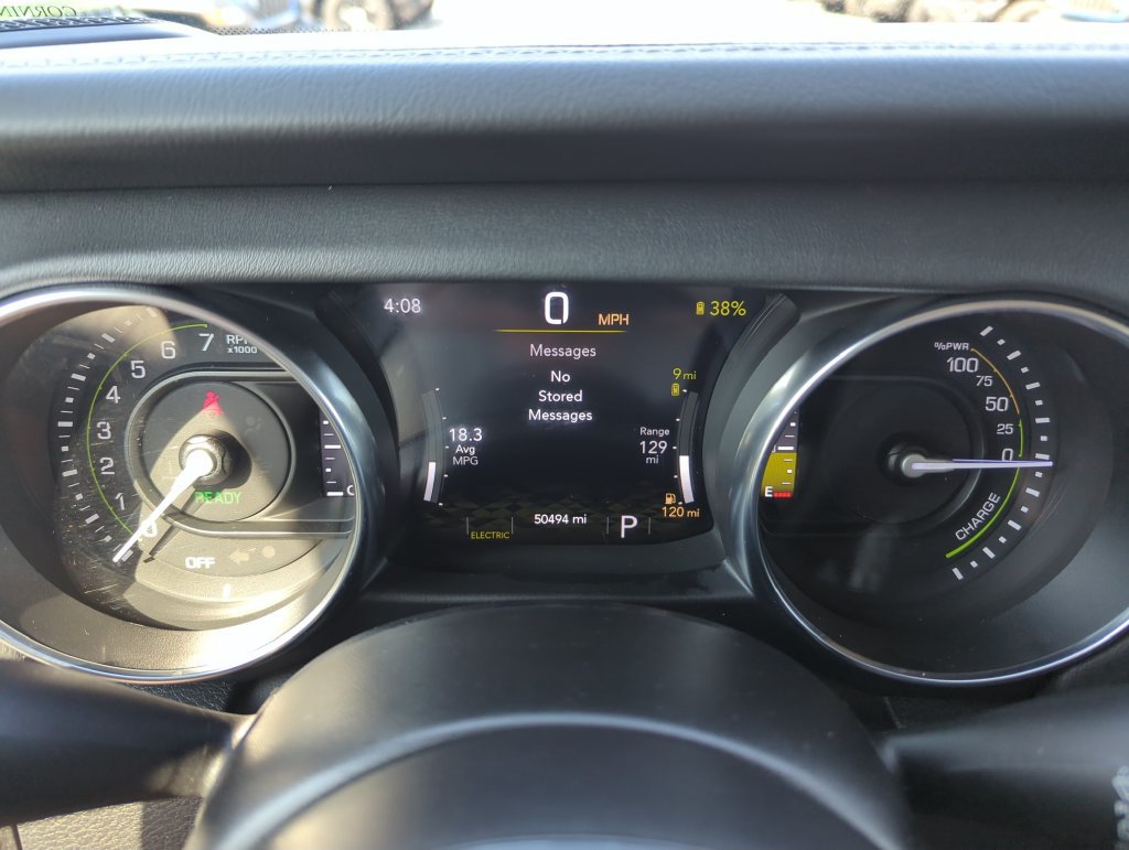 Used 2022 Jeep Wrangler Unlimited Sahara AWD/4WD image 36