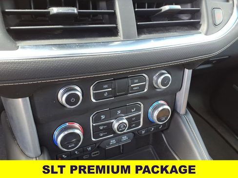 Certified 2023 GMC Yukon XL SLT w/ SLT Premium Package AWD/4WD image 22