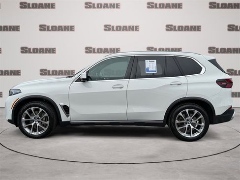 Certified 2024 BMW X5 xDrive40i w/ Premium Package image 2
