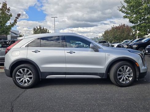 Used 2020 Cadillac XT4 Premium Luxury w/ Cold Weather Package image 3
