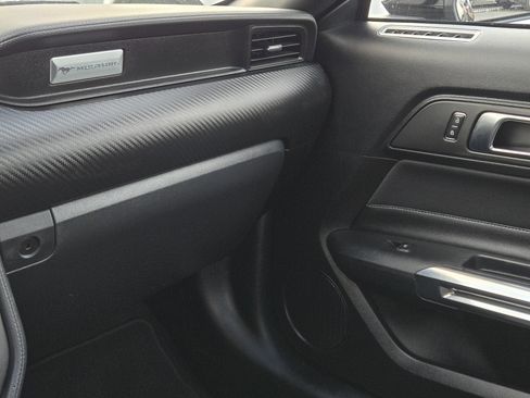 Certified 2022 Ford Mustang Coupe image 28