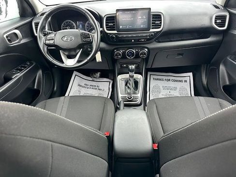 Used 2022 Hyundai Venue SEL w/ Cargo Package image 21
