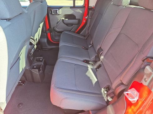 New 2025 Jeep Gladiator Sport image 16