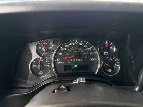Used 2019 Chevrolet Express 3500 Extended w/ Driver Convenience Package RWD image 14