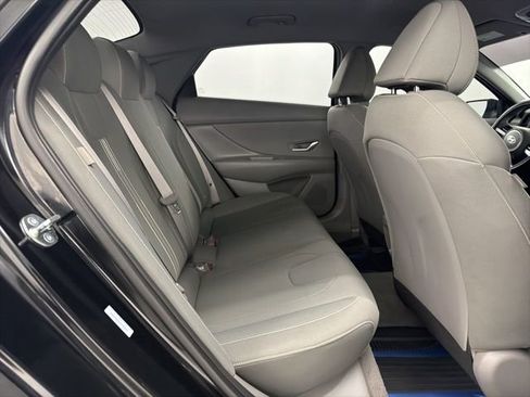 Certified 2025 Hyundai Elantra Sport image 14