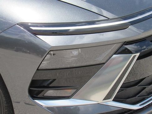 Used 2025 Hyundai Sonata SEL FWD image 8