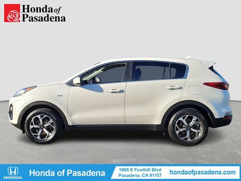 Used 2022 Kia Sportage LX AWD/4WD image 6