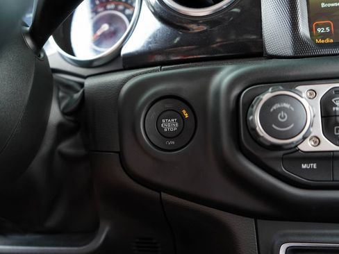Used 2023 Jeep Wrangler Unlimited Rubicon 392 w/ Dual Top Group AWD/4WD image 33