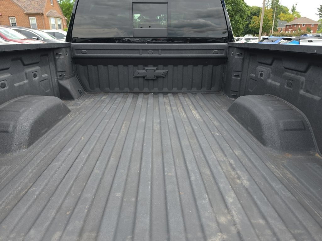Used 2022 Chevrolet Silverado 2500 LTZ w/ LTZ Plus Package AWD/4WD image 6