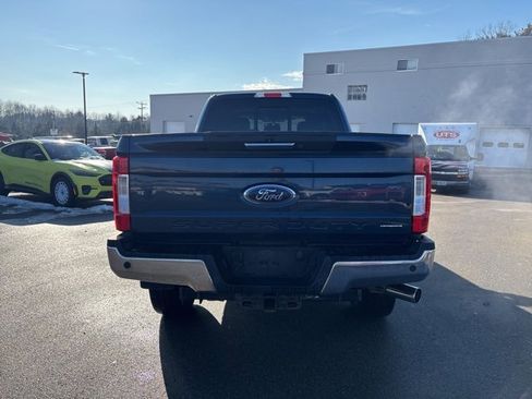 Used 2017 Ford F250 Lariat w/ Chrome Package image 4