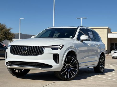 New 2026 Volvo XC90 B5 Plus w/ Protection Package Premier image 2