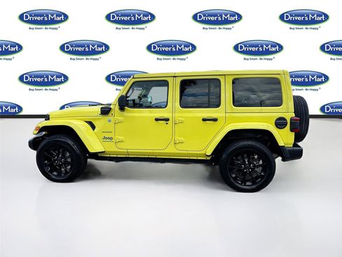 Used 2024 Jeep Wrangler Unlimited Sahara AWD/4WD image 4