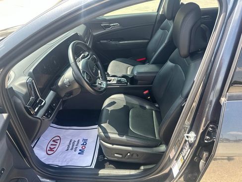 Used 2024 Kia Sportage SX FWD image 11