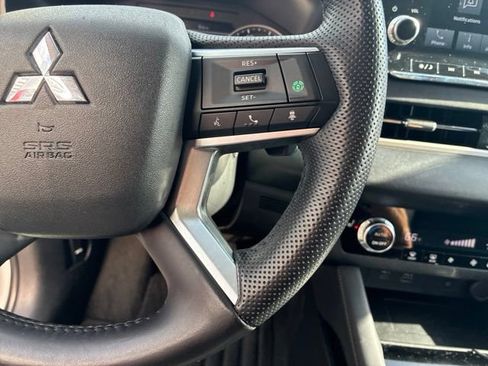 Used 2024 Mitsubishi Outlander SE FWD image 23