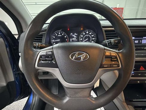 Used 2017 Hyundai Elantra SE image 15