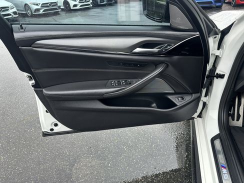 Used 2019 BMW M5 w/ Executive Package image 27
