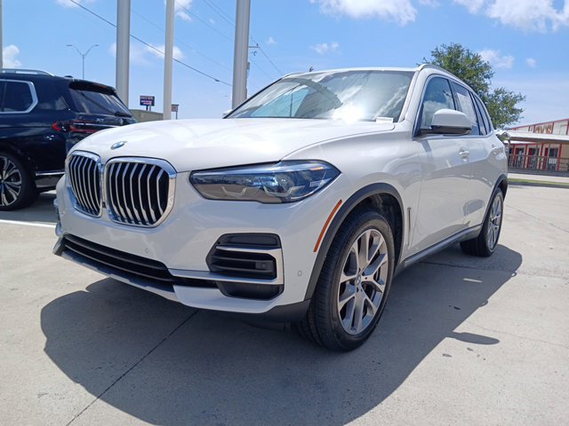 Used 2022 BMW X5 sDrive40i w/ Luxury Seating Package RWD image 3