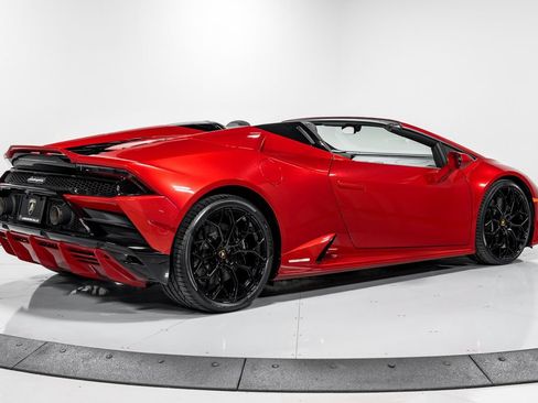 Used 2020 Lamborghini Huracan EVO AWD/4WD image 3