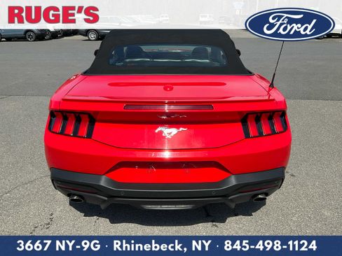 Used 2025 Ford Mustang Premium image 30