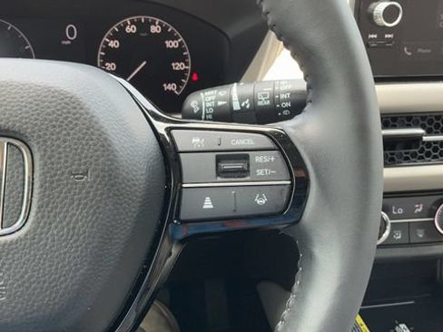 Used 2025 Honda HR-V EX-L image 13
