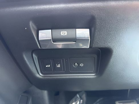 Used 2020 Jaguar E-PACE R-Dynamic SE image 22