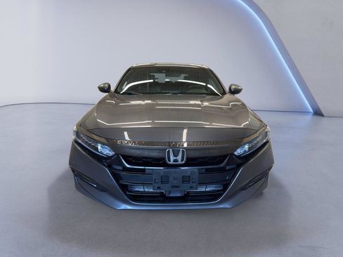 Used 2018 Honda Accord Sport image 2