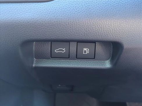 Used 2026 Toyota Crown AWD/4WD image 18