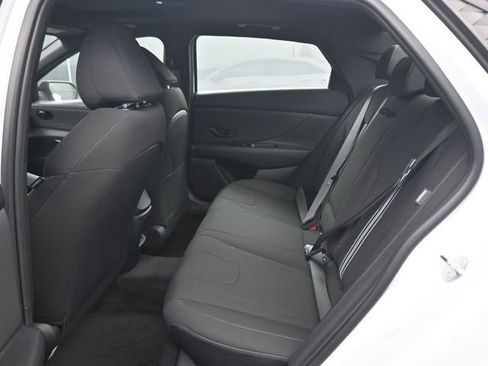 New 2026 Hyundai Elantra SEL Sport Premium FWD image 15