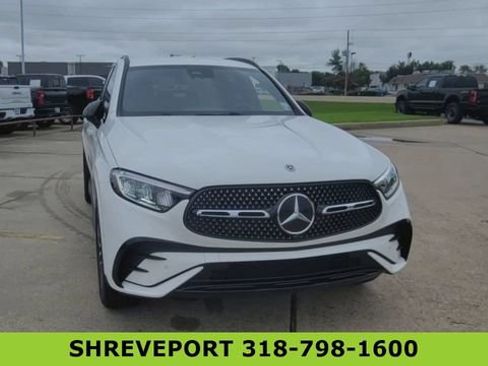 Used 2025 Mercedes-Benz GLC 300 image 3