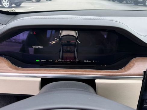 Used 2022 Tesla Model S image 10